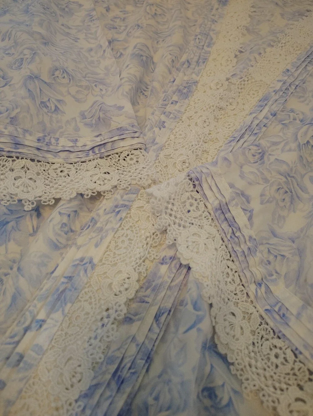 Eileen West 100% Cotton Lawn Nightgown & Robe Set Small Blue Floral Lace 2pc - Picture 9 of 16